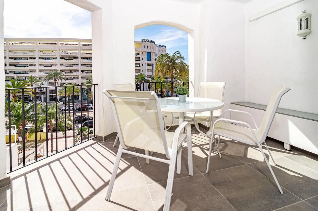 Apartment Harbor Getaway In The Heart Of Puerto Banus With Walking Dictance To Everything Marbella