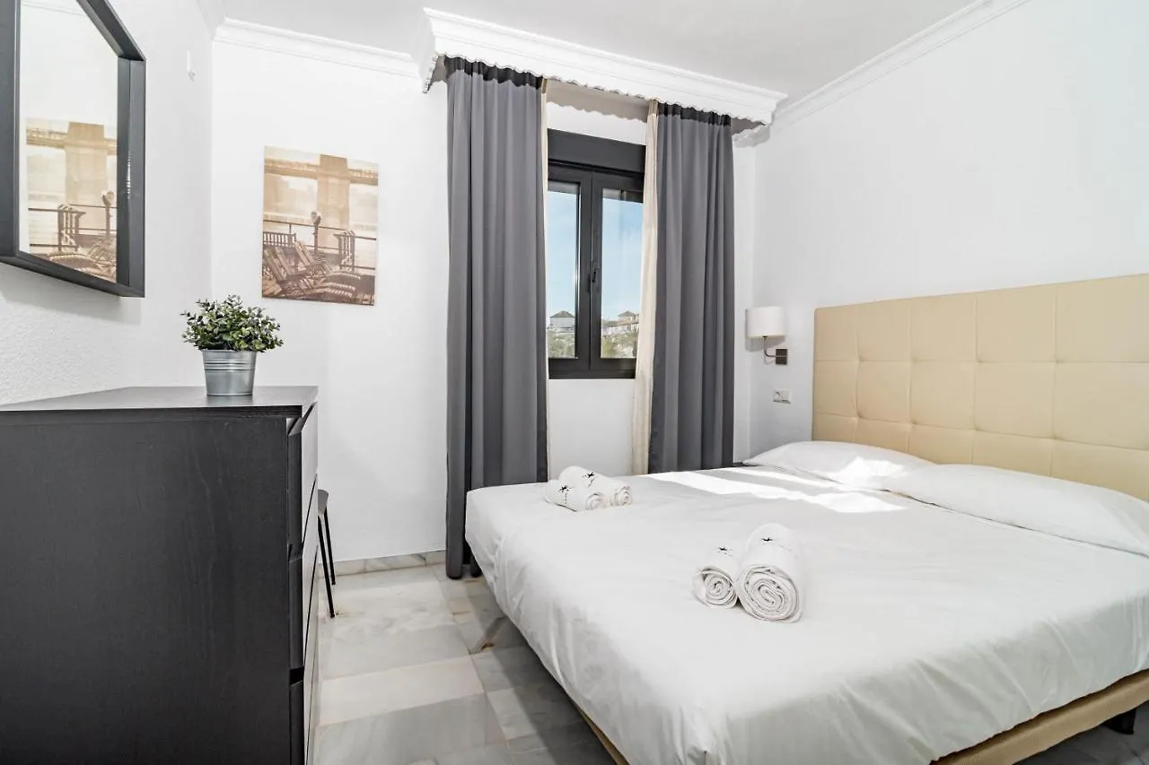 Apartment Harbor Getaway In The Heart Of Puerto Banus With Walking Dictance To Everything Marbella